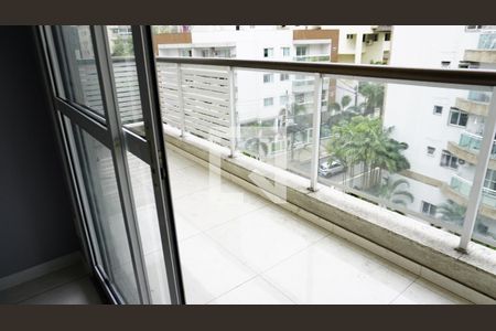 Varanda - Sala de apartamento para alugar com 3 quartos, 140m² em Anil, Rio de Janeiro