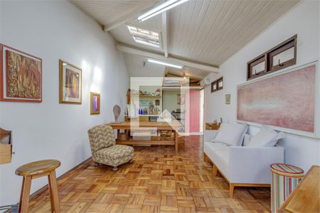 Casa à venda com 3 quartos, 144m² em Chácara Monte Alegre, São Paulo