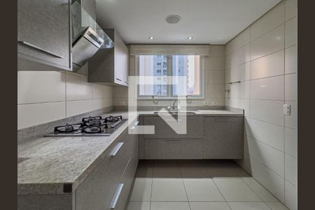 Apartamento à venda com 3 quartos, 223m² em Itaim Bibi, São Paulo