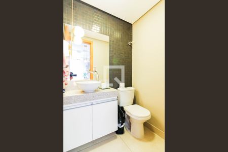 Lavabo de apartamento à venda com 2 quartos, 60m² em Sagrada Família, Belo Horizonte