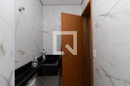 Banheiro de apartamento à venda com 1 quarto, 27m² em Vila Mazzei, São Paulo