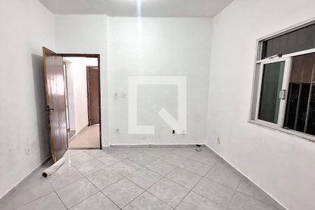 Quarto de casa para alugar com 2 quartos, 220m² em Saracuruna, Duque de Caxias