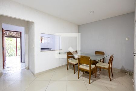 Sala de casa à venda com 3 quartos, 277m² em Vila Progresso, Niterói