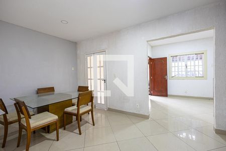 Sala de casa à venda com 3 quartos, 277m² em Vila Progresso, Niterói