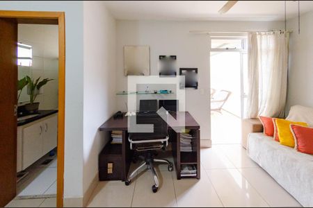 Sala 2 de apartamento à venda com 3 quartos, 132m² em Alto Caiçaras, Belo Horizonte