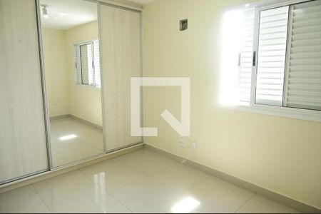 Quarto 2 de apartamento para alugar com 2 quartos, 58m² em Vila Maria José, Goiânia