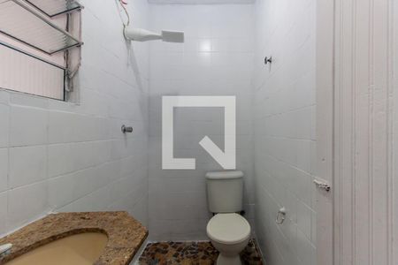 Banheiro de casa para alugar com 1 quarto, 50m² em Vila Alpina, São Paulo