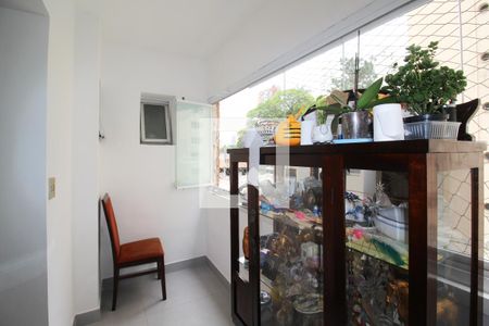 Sala de apartamento para alugar com 2 quartos, 74m² em Indianópolis, São Paulo