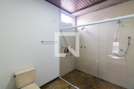 Banheiro da Suíte de casa para alugar com 3 quartos, 240m² em Parque Jabaquara, São Paulo