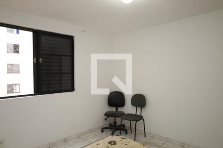 Quarto 2 de apartamento para alugar com 2 quartos, 46m² em Conjunto Residencial José Bonifácio, São Paulo