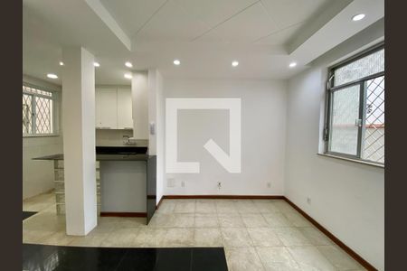 Sala de apartamento para alugar com 2 quartos, 70m² em Urca, Rio de Janeiro