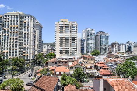 Sala de apartamento à venda com 3 quartos, 110m² em Pe Pequeno, Niterói