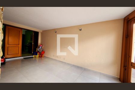 Casa à venda com 320m², 3 quartos e 2 vagas Casa à venda com 320m², 3 quartos e 2 vagasGaragem