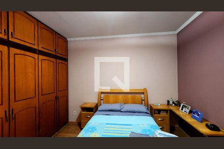 Casa à venda com 320m², 3 quartos e 2 vagas Casa à venda com 320m², 3 quartos e 2 vagasQuarto 3 - Suíte