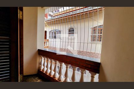 Casa à venda com 320m², 3 quartos e 2 vagas Casa à venda com 320m², 3 quartos e 2 vagasQuarto 2 - Suíte