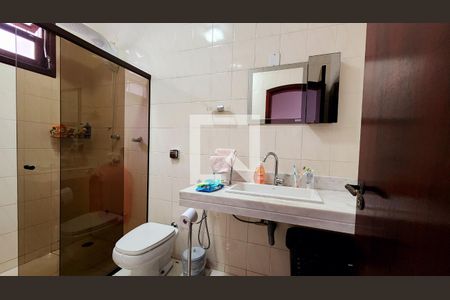 Casa à venda com 320m², 3 quartos e 2 vagas Casa à venda com 320m², 3 quartos e 2 vagasBanheiro da Suíte 2