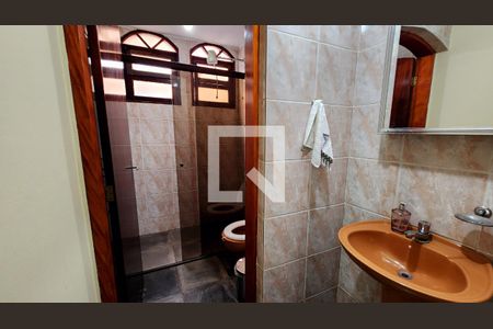 Casa à venda com 320m², 3 quartos e 2 vagas Casa à venda com 320m², 3 quartos e 2 vagasBanheiro salão