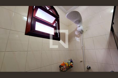 Casa à venda com 320m², 3 quartos e 2 vagas Casa à venda com 320m², 3 quartos e 2 vagasBanheiro da Suíte 2