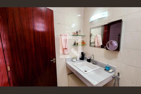 Casa à venda com 320m², 3 quartos e 2 vagas Casa à venda com 320m², 3 quartos e 2 vagasBanheiro da Suíte 3