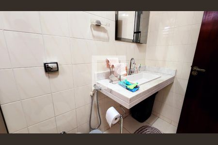 Casa à venda com 320m², 3 quartos e 2 vagas Casa à venda com 320m², 3 quartos e 2 vagasBanheiro da Suíte 2