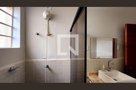 Casa à venda com 320m², 3 quartos e 2 vagas Casa à venda com 320m², 3 quartos e 2 vagasBanheiro