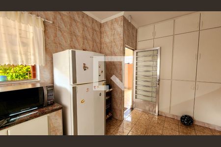 Casa à venda com 320m², 3 quartos e 2 vagas Casa à venda com 320m², 3 quartos e 2 vagasCozinha