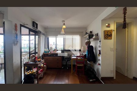 Sala de apartamento à venda com 3 quartos, 116m² em Vila Madalena, São Paulo