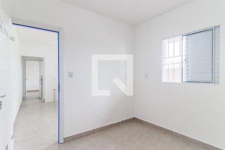 Quarto 1 de apartamento para alugar com 2 quartos, 40m² em Jardim Alfredo, São Paulo