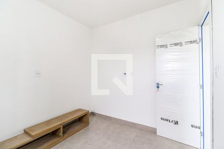 Quarto 1 de apartamento para alugar com 2 quartos, 40m² em Jardim Alfredo, São Paulo