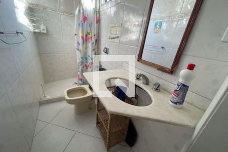 Banheiro de casa para alugar com 1 quarto, 44m² em Vila Itamarati, Duque de Caxias