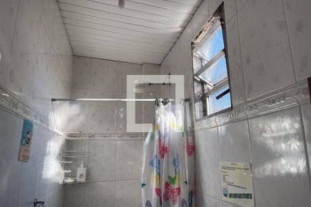 Banheiro de casa para alugar com 1 quarto, 44m² em Vila Itamarati, Duque de Caxias