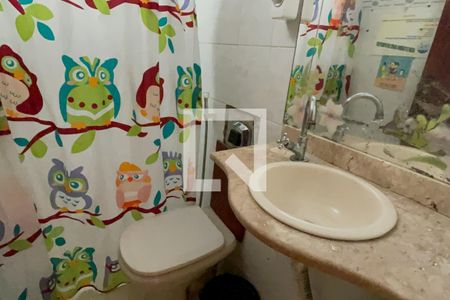 Banheiro de casa para alugar com 1 quarto, 21m² em Parque Lafaiete, Duque de Caxias