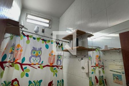 Banheiro de casa para alugar com 1 quarto, 21m² em Parque Lafaiete, Duque de Caxias