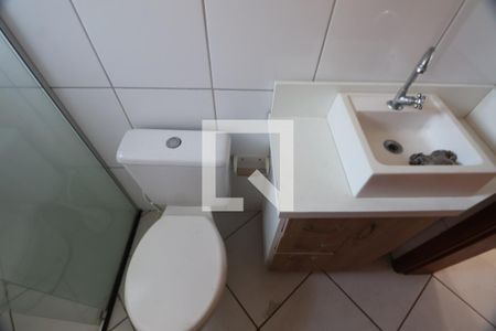 Banheiro de casa de condomínio para alugar com 1 quarto, 48m² em Olaria, Canoas