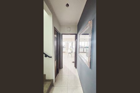 Corredor de casa para alugar com 3 quartos, 248m² em Vila Floresta, Santo André