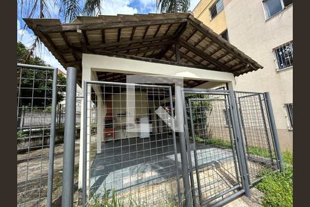 Apartamento à venda com 2 quartos, 45m² em Parque Maracana, Contagem