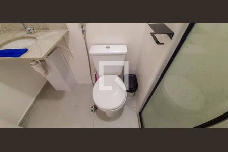 Apartamento à venda com 47m², 2 quartos e 1 vaga Apartamento à venda com 47m², 2 quartos e 1 vagaBanheiro Social