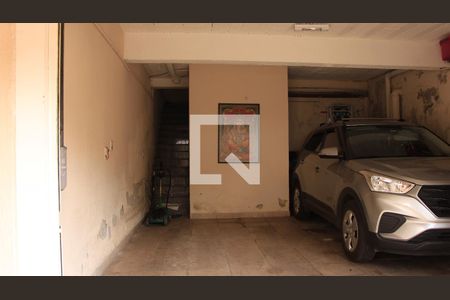 Garagem de casa à venda com 3 quartos, 305m² em Vila Jardim, Porto Alegre