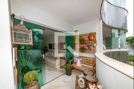 Sacada de apartamento para alugar com 4 quartos, 120m² em Buritis, Belo Horizonte