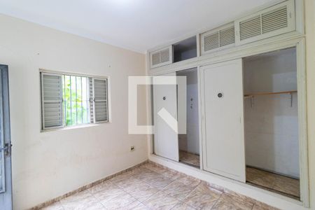 Quarto da Casa 01 de casa à venda com 3 quartos, 185m² em Centro, Campinas