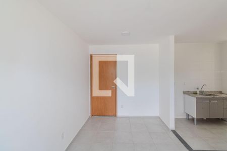 Sala de apartamento para alugar com 2 quartos, 50m² em Inhoaíba, Rio de Janeiro