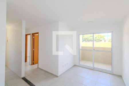 Sala de apartamento para alugar com 2 quartos, 50m² em Inhoaíba, Rio de Janeiro