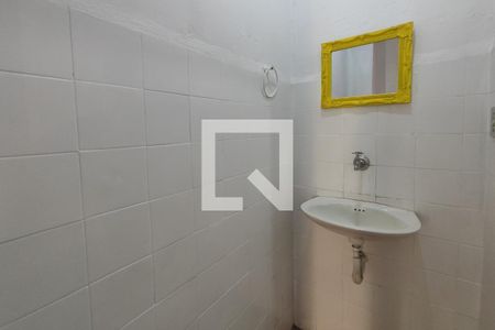 Banheiro de casa para alugar com 1 quarto, 20m² em Jardim das Bandeiras, Campinas