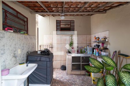 Casa à venda com 220m², 4 quartos e 3 vagas Casa à venda com 220m², 4 quartos e 3 vagasÁrea de Serviço