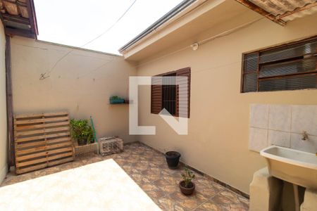 Casa à venda com 220m², 4 quartos e 3 vagas Casa à venda com 220m², 4 quartos e 3 vagasQuintal da Casa 02