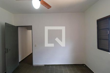 Casa à venda com 220m², 4 quartos e 3 vagas Casa à venda com 220m², 4 quartos e 3 vagasQuarto da Casa 02