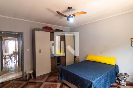 Casa à venda com 220m², 4 quartos e 3 vagas Casa à venda com 220m², 4 quartos e 3 vagasSuíte