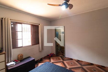 Casa à venda com 220m², 4 quartos e 3 vagas Casa à venda com 220m², 4 quartos e 3 vagasSuíte