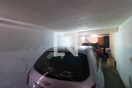 Casa à venda com 220m², 4 quartos e 3 vagas Casa à venda com 220m², 4 quartos e 3 vagasGaragem