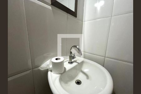 Lavabo de casa à venda com 4 quartos, 220m² em Vila Guarani, São Paulo